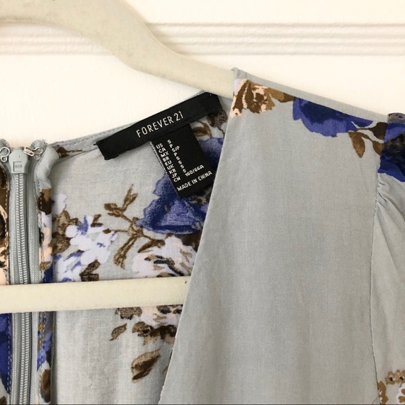 FOREVER 21 Blue Floral Romper Size Small - Picture 4 of 8